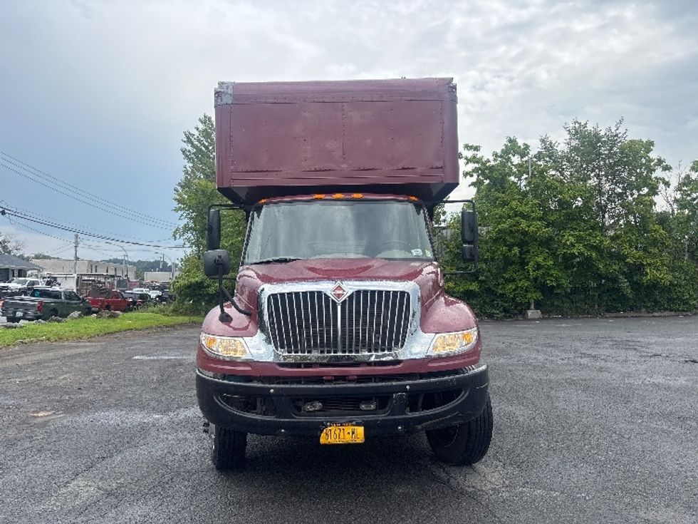 Medium Duty Box Truck-Light and Medium Duty Trucks-International-2019-4300-Elmsford-NY-93,567\n\t\tmiles-$ 56,000 - Image 2