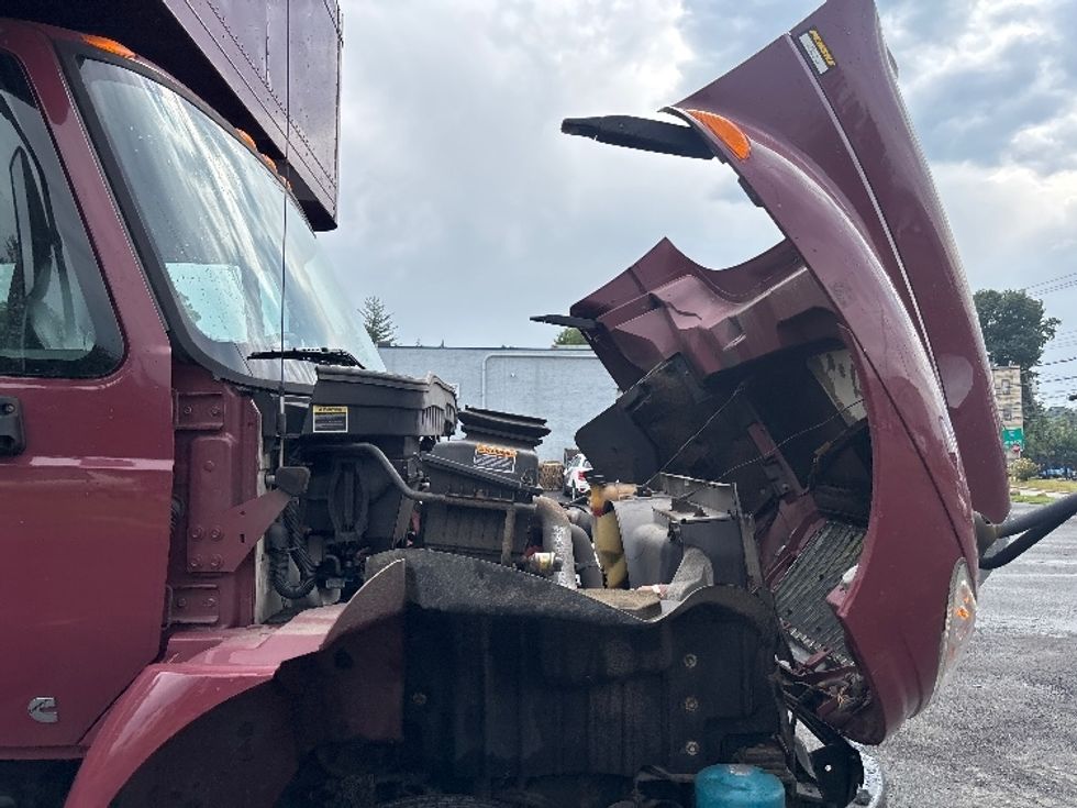Medium Duty Box Truck-Light and Medium Duty Trucks-International-2019-4300-Elmsford-NY-93,567\n\t\tmiles-$ 56,000 - Image 23