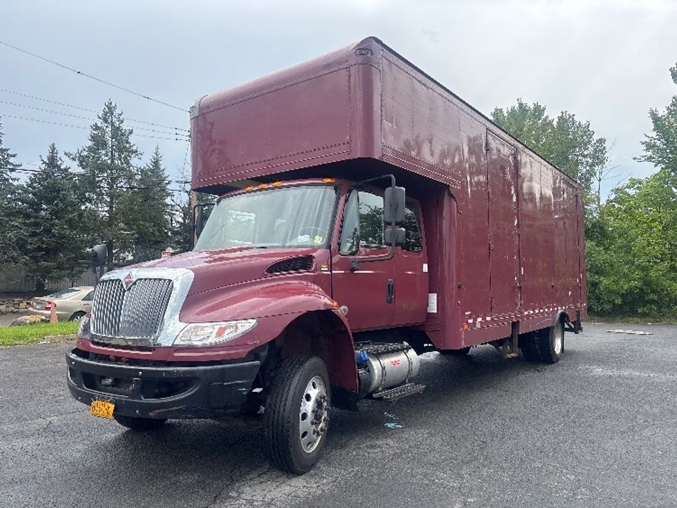 Medium Duty Box Truck-Light and Medium Duty Trucks-International-2019-4300-Elmsford-NY-93,567\n\t\tmiles-$ 56,000 - Image 3