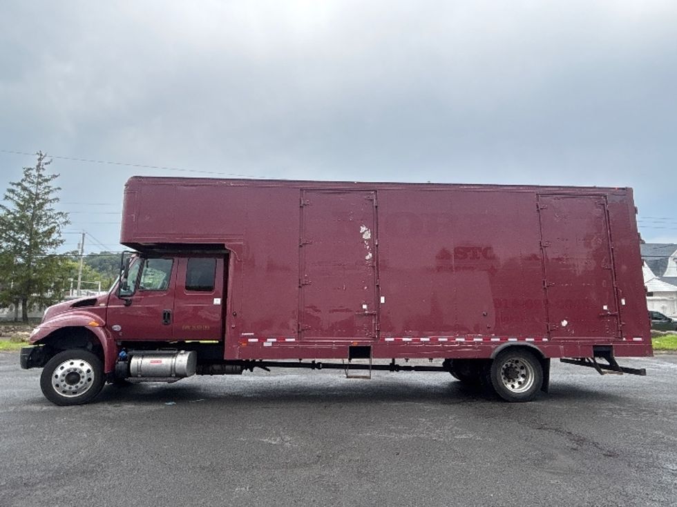 Medium Duty Box Truck-Light and Medium Duty Trucks-International-2019-4300-Elmsford-NY-93,567\n\t\tmiles-$ 56,000 - Image 4