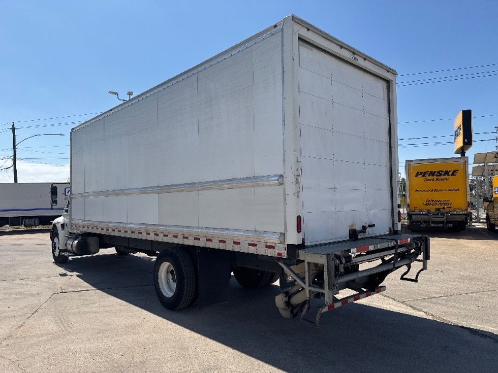 Medium Duty Box Truck-Light and Medium Duty Trucks-International-2019-4300-Essex Junction-VT-186,117\n\t\tmiles-$ 37,250 - Image 6