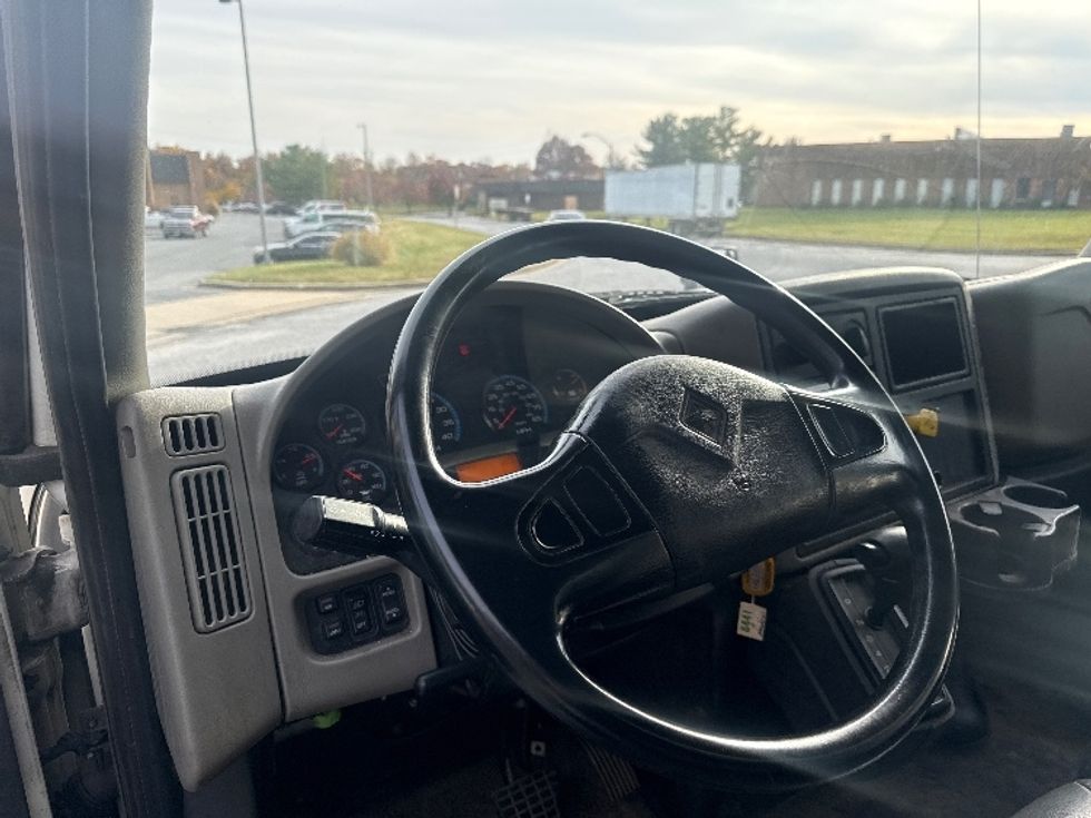 Medium Duty Box Truck-Light and Medium Duty Trucks-International-2019-4300-Essex-MD-276,465\n\t\tmiles-$ 31,250 - Image 17