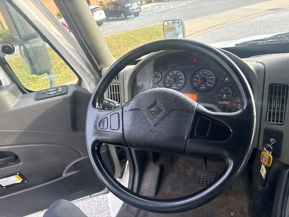 Medium Duty Box Truck-Light and Medium Duty Trucks-International-2019-4300-Essex-MD-276,465\n\t\tmiles-$ 31,250 - Image 18