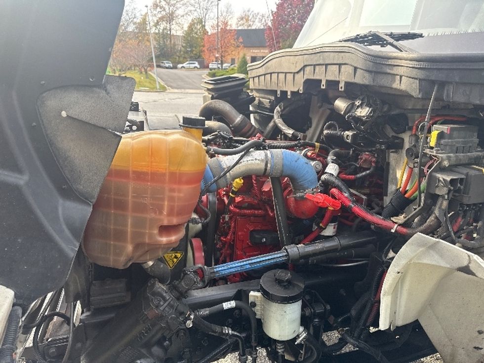 Medium Duty Box Truck-Light and Medium Duty Trucks-International-2019-4300-Essex-MD-276,465\n\t\tmiles-$ 31,250 - Image 24