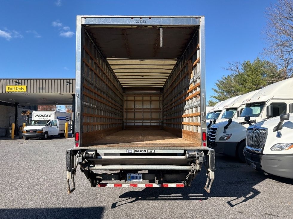 Medium Duty Box Truck-Light and Medium Duty Trucks-International-2019-4300-Essex-MD-276,465\n\t\tmiles-$ 31,250 - Image 8