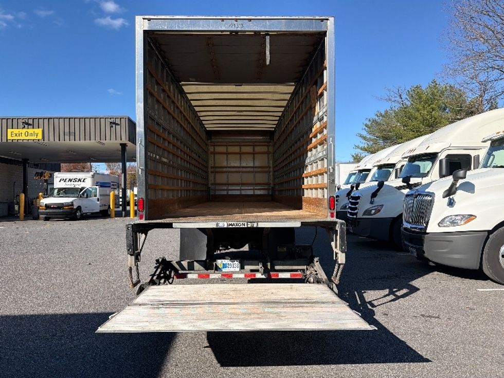 Medium Duty Box Truck-Light and Medium Duty Trucks-International-2019-4300-Essex-MD-276,465\n\t\tmiles-$ 31,250 - Image 9