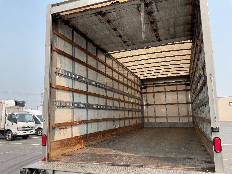 Medium Duty Box Truck-Light and Medium Duty Trucks-International-2019-4300-Etobicoke-ON-250,476\n\t\tkm-$ 53,000 - Image 10