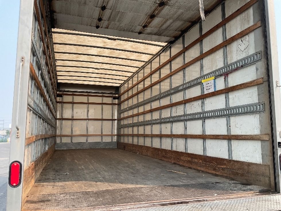 Medium Duty Box Truck-Light and Medium Duty Trucks-International-2019-4300-Etobicoke-ON-250,476\n\t\tkm-$ 53,000 - Image 11