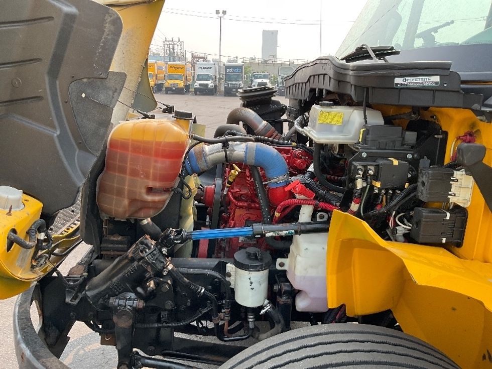 Medium Duty Box Truck-Light and Medium Duty Trucks-International-2019-4300-Etobicoke-ON-250,476\n\t\tkm-$ 53,000 - Image 23