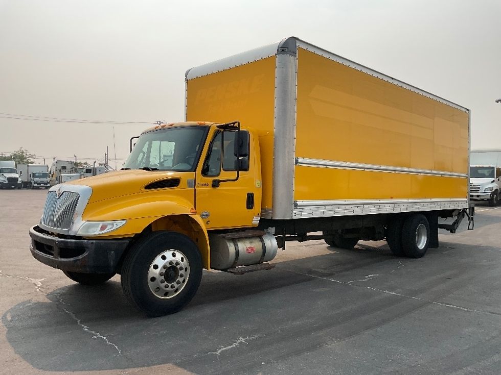 Medium Duty Box Truck-Light and Medium Duty Trucks-International-2019-4300-Etobicoke-ON-250,476\n\t\tkm-$ 53,000 - Image 3