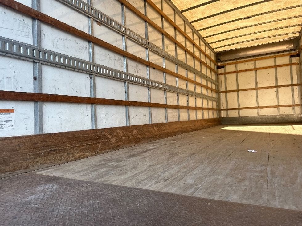 Medium Duty Box Truck-Light and Medium Duty Trucks-International-2019-4300-Etobicoke-ON-291,604\n\t\tkm-$ 54,250 - Image 11