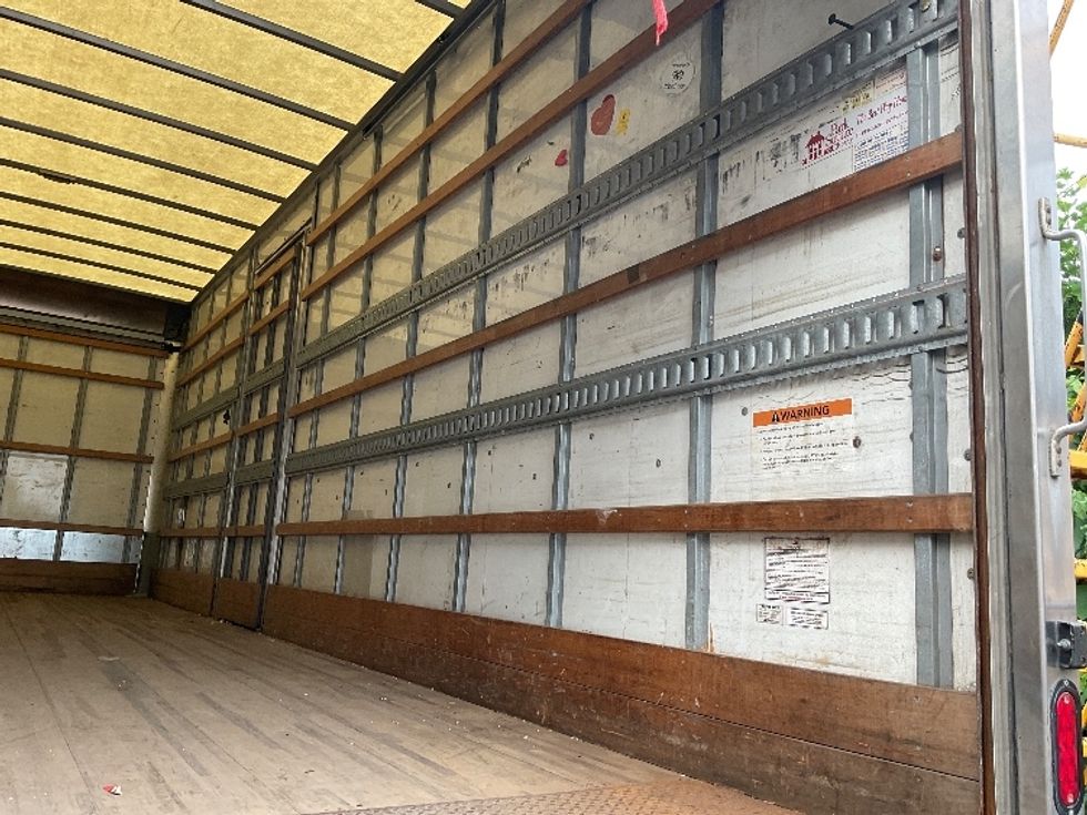 Medium Duty Box Truck-Light and Medium Duty Trucks-International-2019-4300-Fitchburg-MA-183,759\n\t\tmiles-$ 37,750 - Image 12