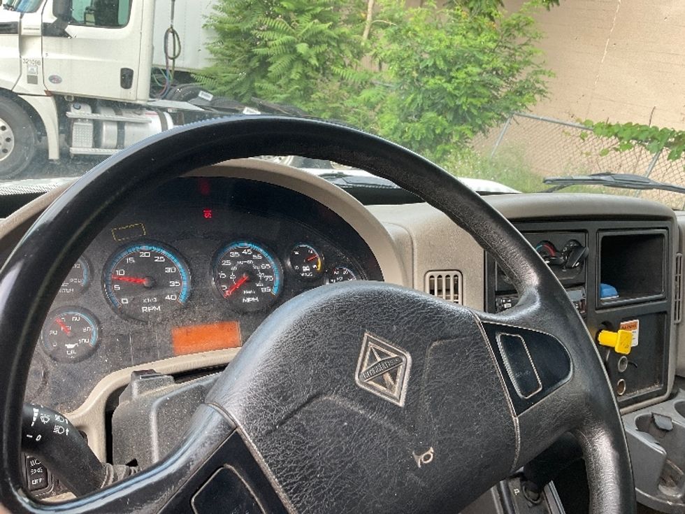 Medium Duty Box Truck-Light and Medium Duty Trucks-International-2019-4300-Fitchburg-MA-183,759\n\t\tmiles-$ 37,750 - Image 18