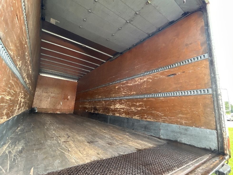 Medium Duty Box Truck-Light and Medium Duty Trucks-International-2019-4300-Florence-SC-64,000\n\t\tmiles-$ 57,750 - Image 11