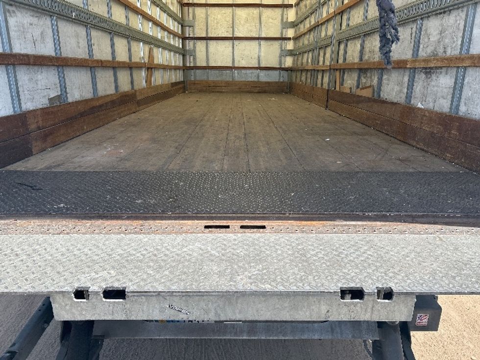 Medium Duty Box Truck-Light and Medium Duty Trucks-International-2019-4300-Fontana-CA-129,274\n\t\tmiles-$ 51,000 - Image 10
