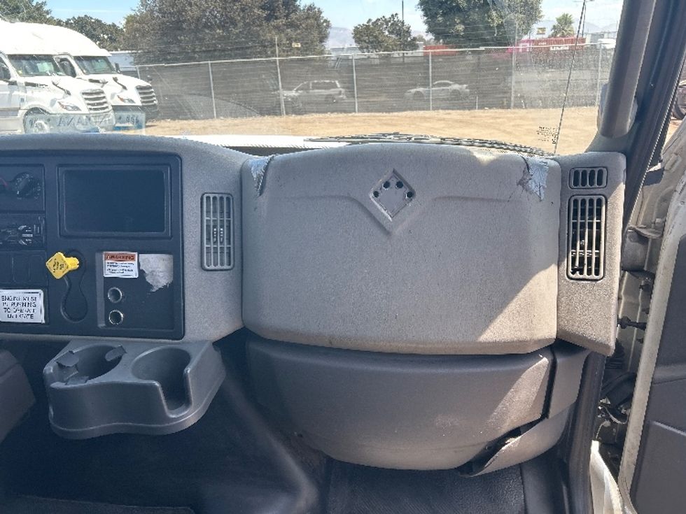 Medium Duty Box Truck-Light and Medium Duty Trucks-International-2019-4300-Fontana-CA-129,274\n\t\tmiles-$ 51,000 - Image 21