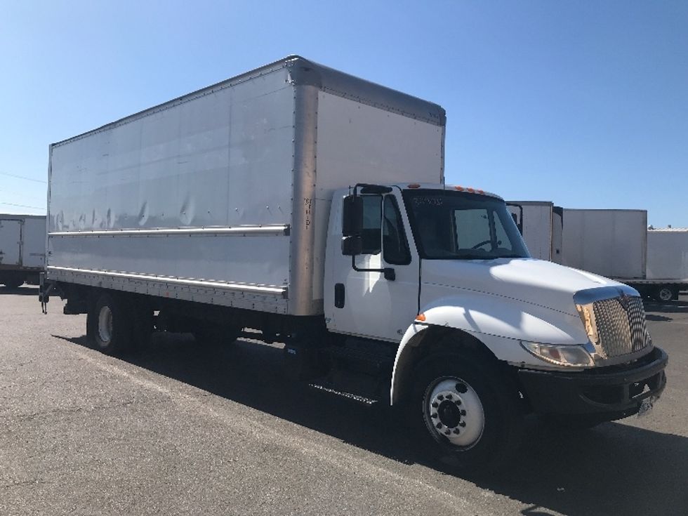 Medium Duty Box Truck-Light and Medium Duty Trucks-International-2019-4300-Fontana-CA-147,583\n\t\tmiles-$ 48,750 - Image 1