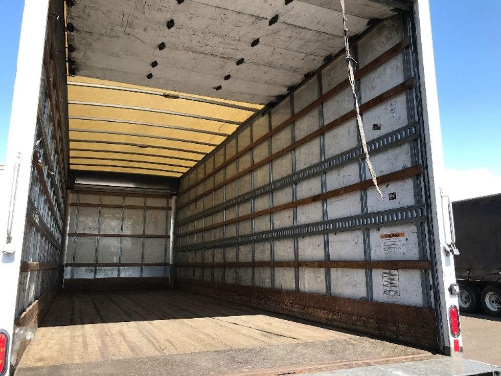Medium Duty Box Truck-Light and Medium Duty Trucks-International-2019-4300-Fontana-CA-147,583\n\t\tmiles-$ 48,750 - Image 12