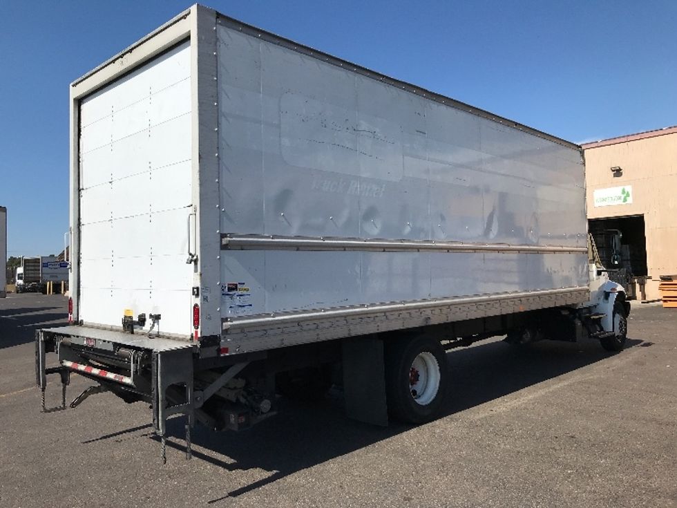 Medium Duty Box Truck-Light and Medium Duty Trucks-International-2019-4300-Fontana-CA-147,583\n\t\tmiles-$ 48,750 - Image 13