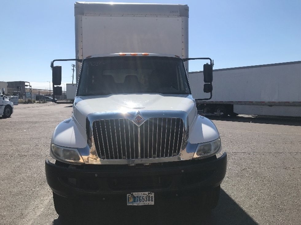 Medium Duty Box Truck-Light and Medium Duty Trucks-International-2019-4300-Fontana-CA-147,583\n\t\tmiles-$ 48,750 - Image 2