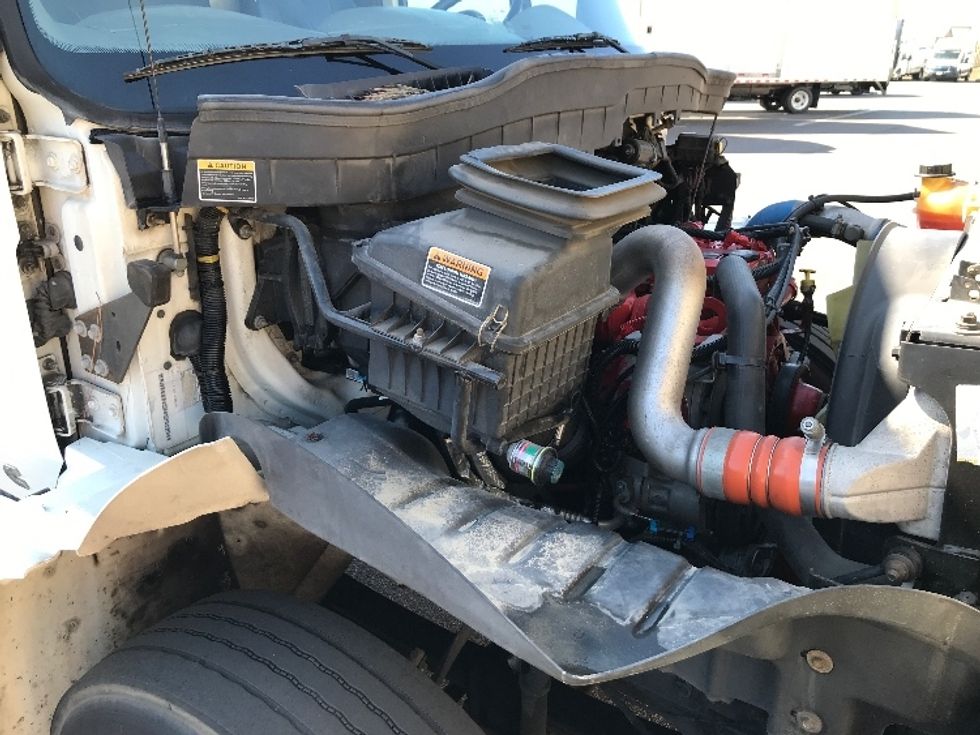 Medium Duty Box Truck-Light and Medium Duty Trucks-International-2019-4300-Fontana-CA-147,583\n\t\tmiles-$ 48,750 - Image 23