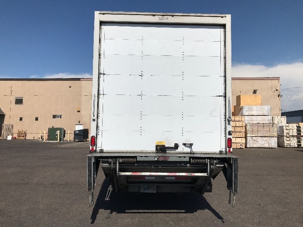 Medium Duty Box Truck-Light and Medium Duty Trucks-International-2019-4300-Fontana-CA-147,583\n\t\tmiles-$ 48,750 - Image 7