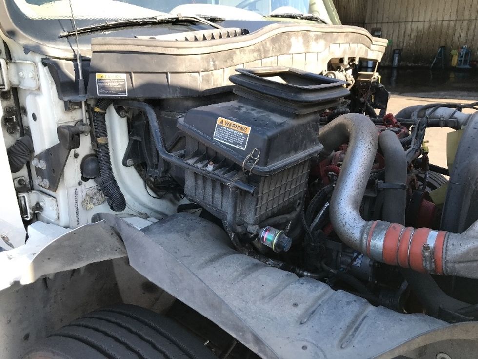 Medium Duty Box Truck-Light and Medium Duty Trucks-International-2019-4300-Fontana-CA-158,781\n\t\tmiles-$ 47,000 - Image 23