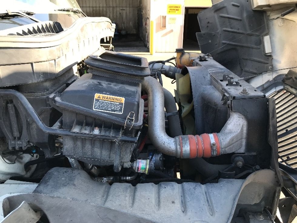 Medium Duty Box Truck-Light and Medium Duty Trucks-International-2019-4300-Fontana-CA-158,781\n\t\tmiles-$ 47,000 - Image 24