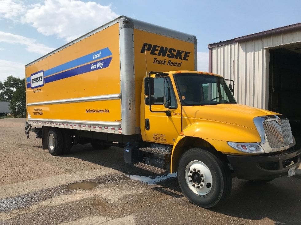 Medium Duty Box Truck-Light and Medium Duty Trucks-International-2019-4300-Fort Collins-CO-161,761\n\t\tmiles-$ 48,000 - Image 1