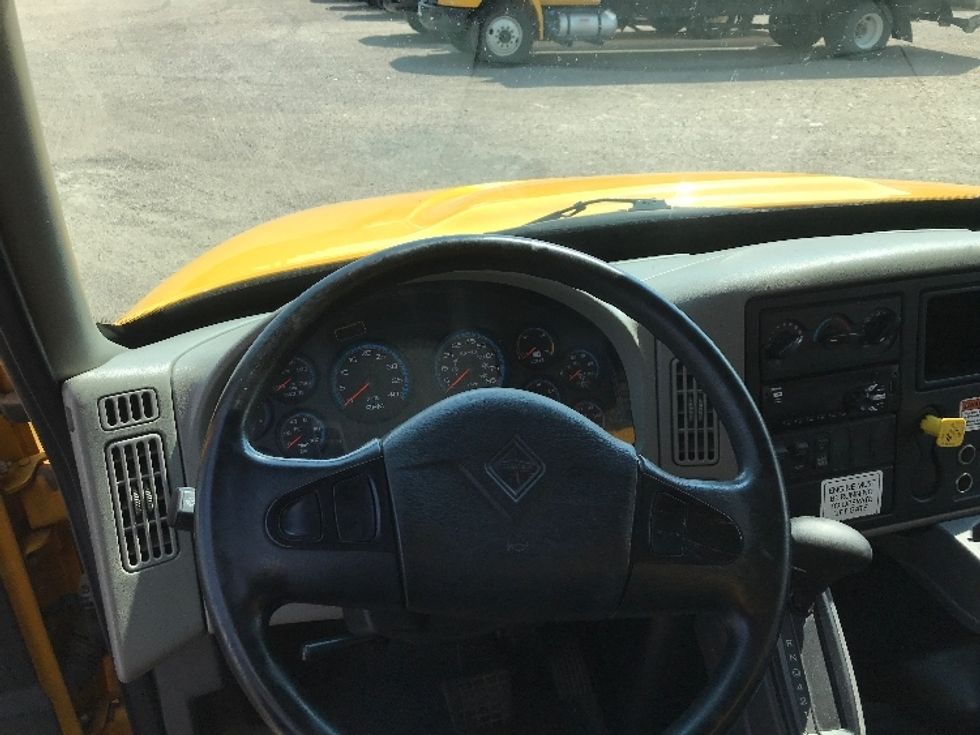 Medium Duty Box Truck-Light and Medium Duty Trucks-International-2019-4300-Fort Collins-CO-161,761\n\t\tmiles-$ 48,000 - Image 18