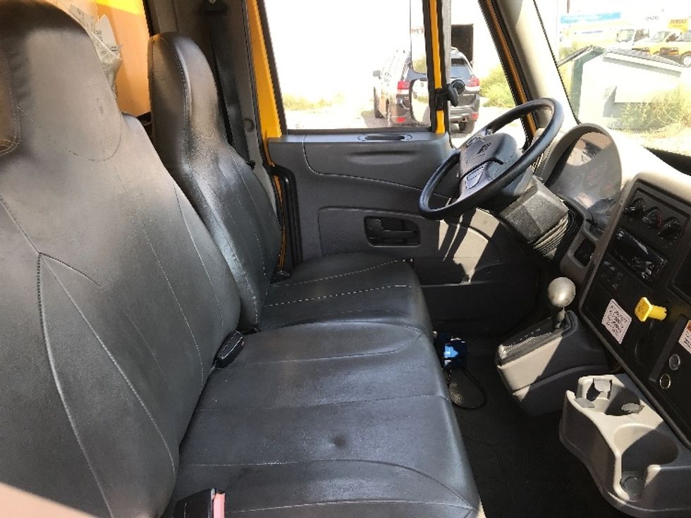 Medium Duty Box Truck-Light and Medium Duty Trucks-International-2019-4300-Fort Collins-CO-161,761\n\t\tmiles-$ 48,000 - Image 22