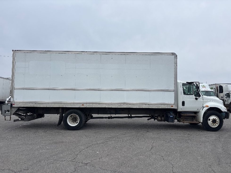 Medium Duty Box Truck-Light and Medium Duty Trucks-International-2019-4300-Fort Wayne-IN-69,654\n\t\tmiles-$ 54,500 - Image 15
