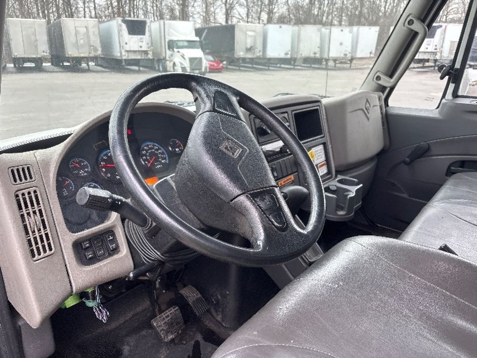 Medium Duty Box Truck-Light and Medium Duty Trucks-International-2019-4300-Fort Wayne-IN-69,654\n\t\tmiles-$ 54,500 - Image 17