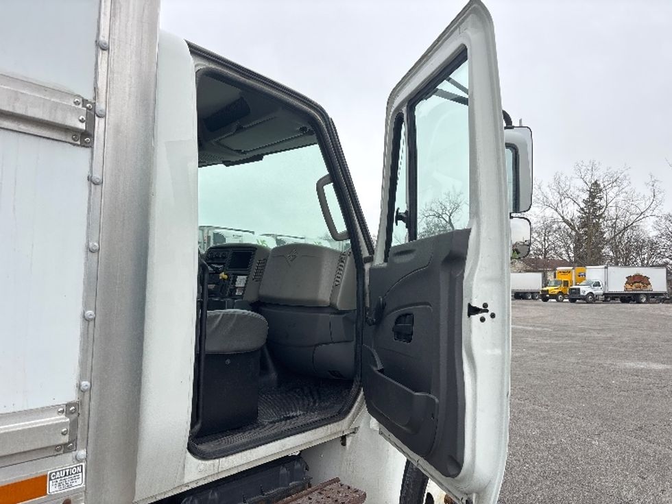 Medium Duty Box Truck-Light and Medium Duty Trucks-International-2019-4300-Fort Wayne-IN-69,654\n\t\tmiles-$ 54,500 - Image 20