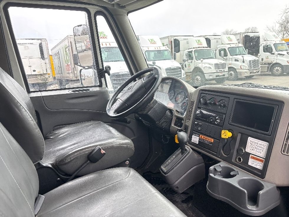 Medium Duty Box Truck-Light and Medium Duty Trucks-International-2019-4300-Fort Wayne-IN-69,654\n\t\tmiles-$ 54,500 - Image 22