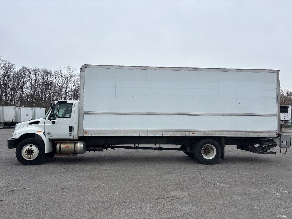 Medium Duty Box Truck-Light and Medium Duty Trucks-International-2019-4300-Fort Wayne-IN-69,654\n\t\tmiles-$ 54,500 - Image 4