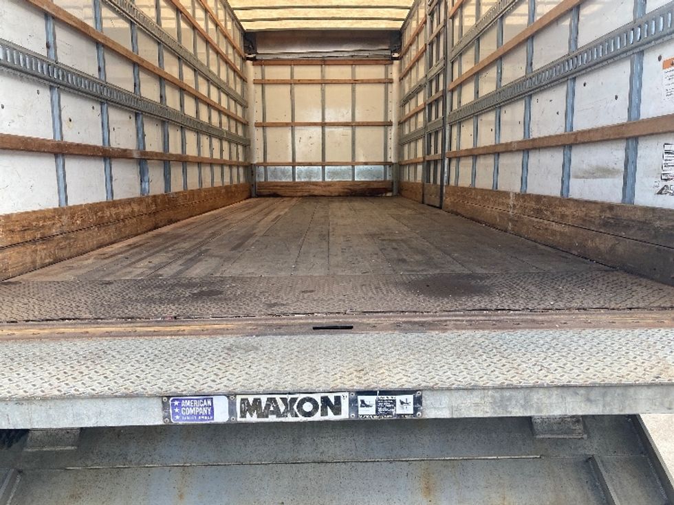 Medium Duty Box Truck-Light and Medium Duty Trucks-International-2019-4300-Franklin-MA-270,144\n\t\tmiles-$ 30,500 - Image 10