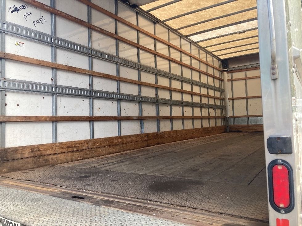 Medium Duty Box Truck-Light and Medium Duty Trucks-International-2019-4300-Franklin-MA-270,144\n\t\tmiles-$ 30,500 - Image 11