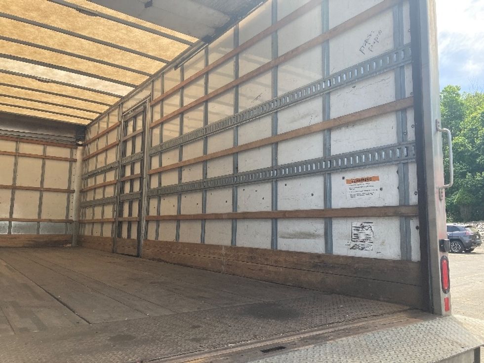 Medium Duty Box Truck-Light and Medium Duty Trucks-International-2019-4300-Franklin-MA-270,144\n\t\tmiles-$ 30,500 - Image 12