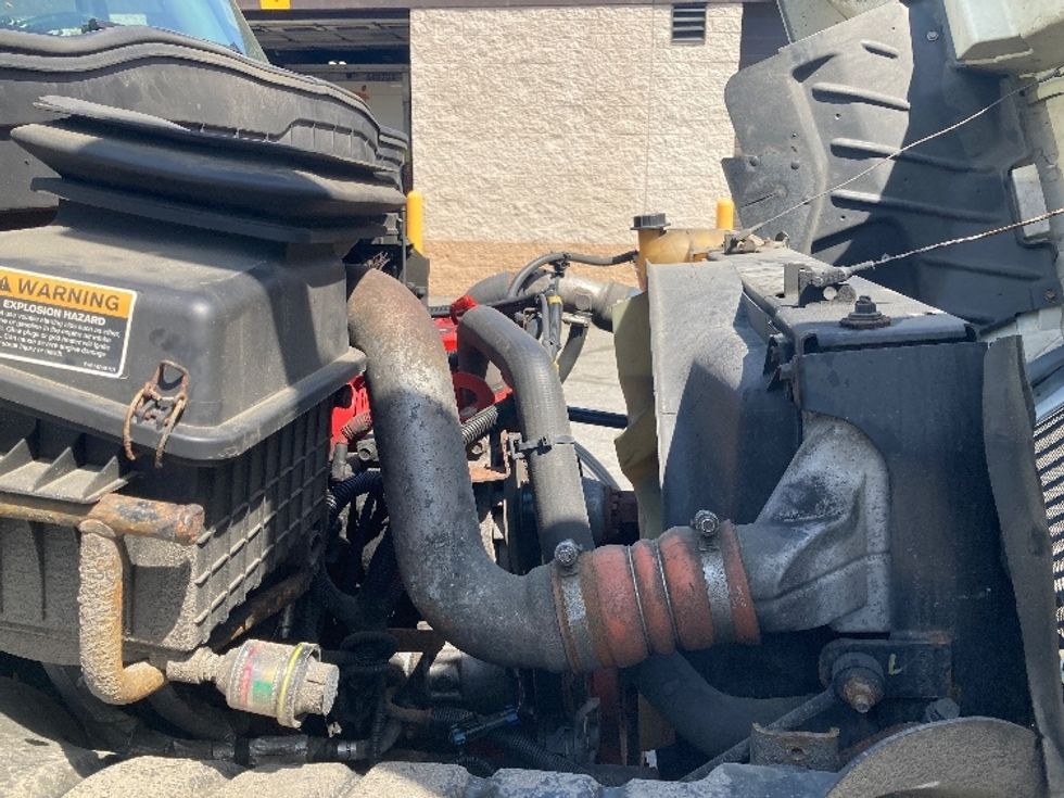 Medium Duty Box Truck-Light and Medium Duty Trucks-International-2019-4300-Franklin-MA-270,144\n\t\tmiles-$ 30,500 - Image 23