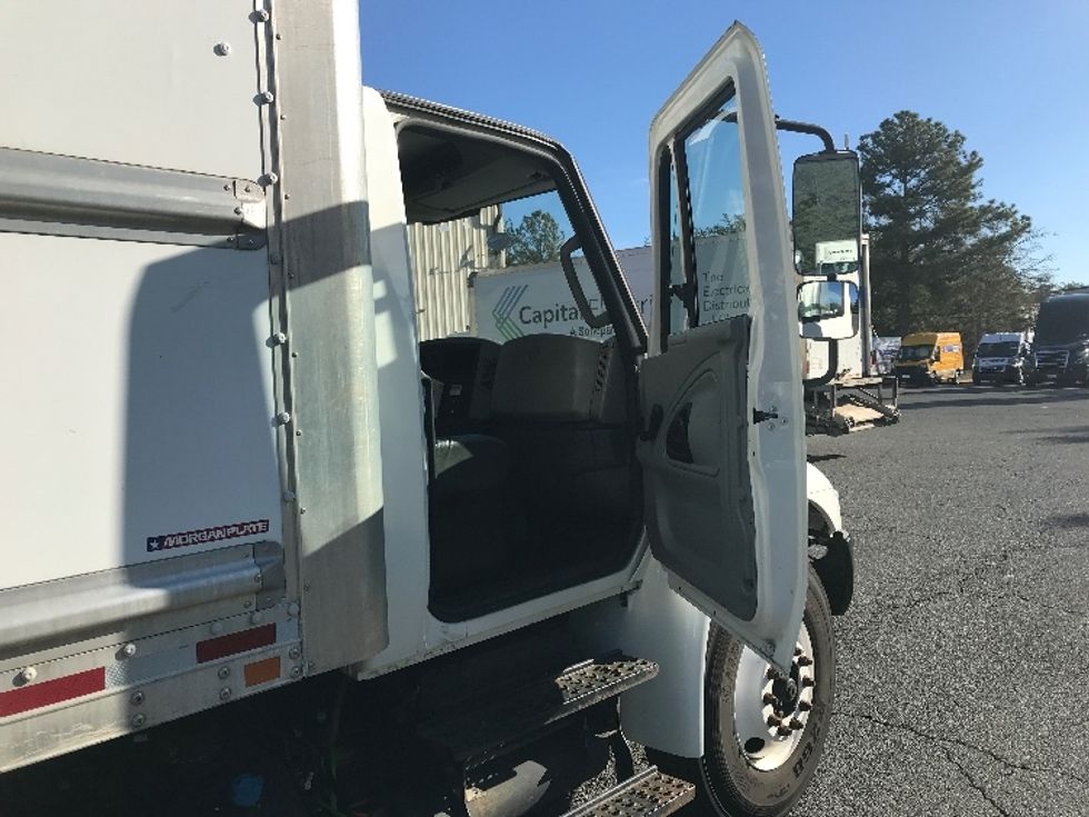 Medium Duty Box Truck-Light and Medium Duty Trucks-International-2019-4300-Fredericksburg-VA-199,373\n\t\tmiles-$ 42,500 - Image 20
