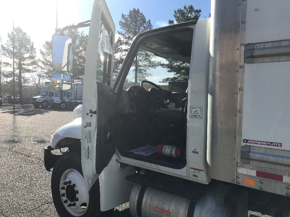 Medium Duty Box Truck-Light and Medium Duty Trucks-International-2019-4300-Fredericksburg-VA-199,373\n\t\tmiles-$ 42,500 - Image 16