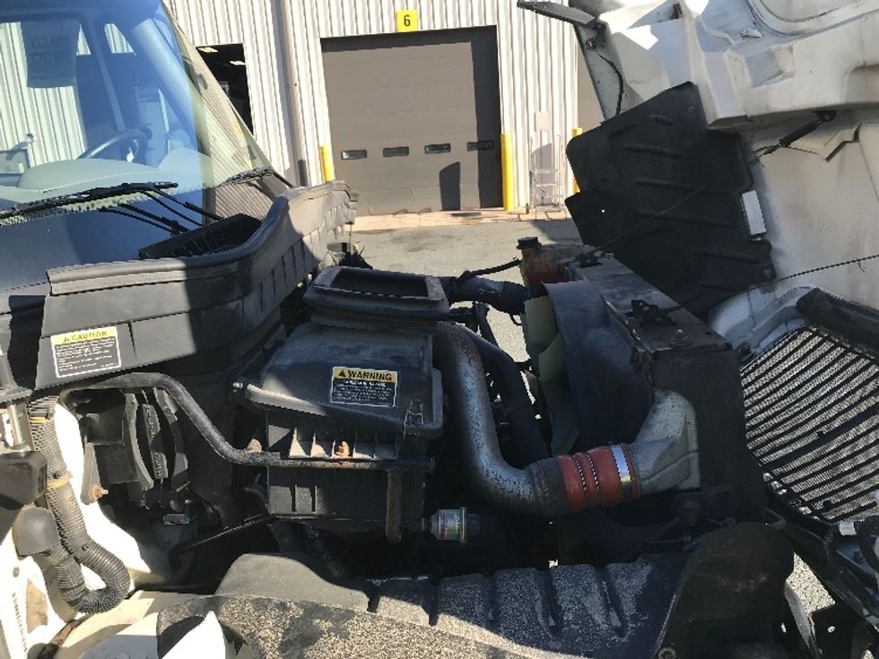 Medium Duty Box Truck-Light and Medium Duty Trucks-International-2019-4300-Fredericksburg-VA-199,373\n\t\tmiles-$ 42,500 - Image 23