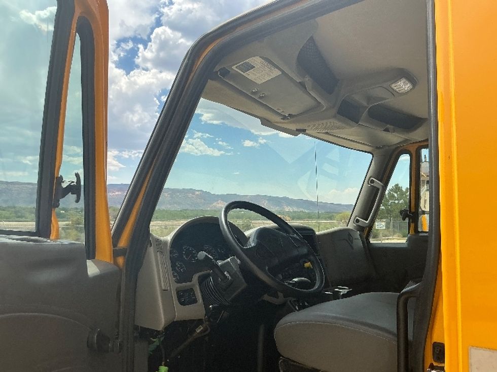 Medium Duty Box Truck-Light and Medium Duty Trucks-International-2019-4300-Grand Junction-CO-156,302\n\t\tmiles-$ 47,250 - Image 16