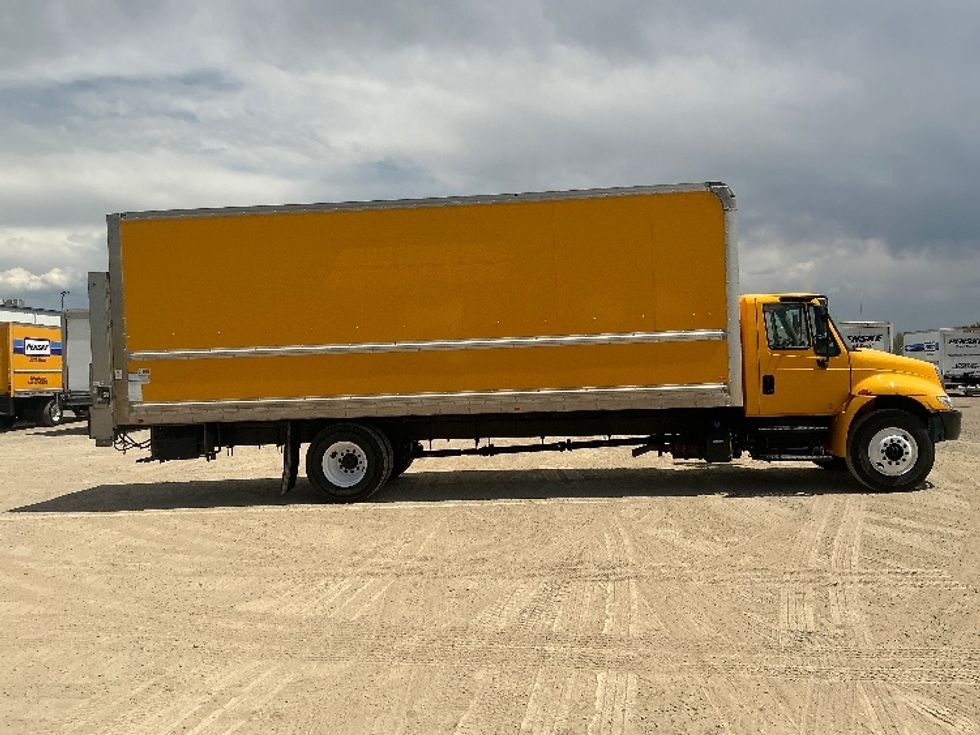 Medium Duty Box Truck-Light and Medium Duty Trucks-International-2019-4300-Grand Junction-CO-156,302\n\t\tmiles-$ 47,250 - Image 15