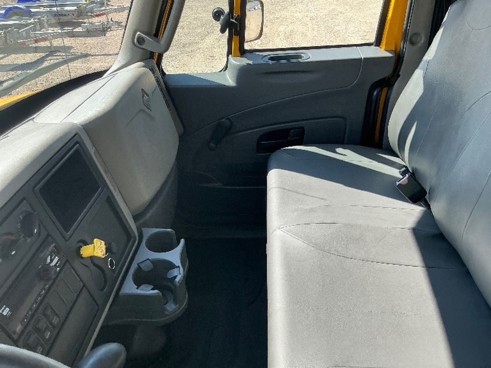 Medium Duty Box Truck-Light and Medium Duty Trucks-International-2019-4300-Grand Junction-CO-159,198\n\t\tmiles-$ 48,250 - Image 19
