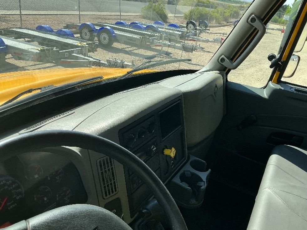 Medium Duty Box Truck-Light and Medium Duty Trucks-International-2019-4300-Grand Junction-CO-159,198\n\t\tmiles-$ 48,250 - Image 18
