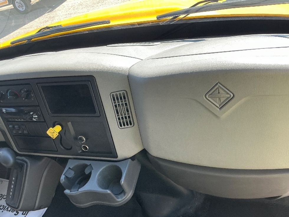 Medium Duty Box Truck-Light and Medium Duty Trucks-International-2019-4300-Grand Junction-CO-159,198\n\t\tmiles-$ 48,250 - Image 21