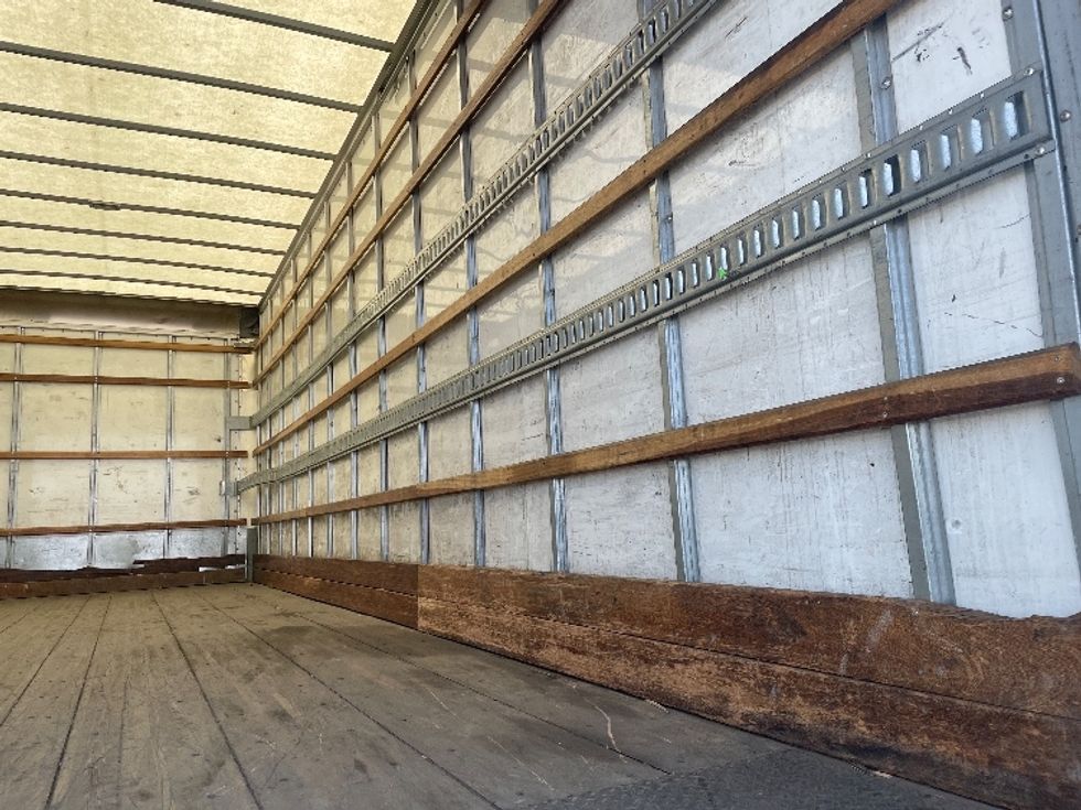 Medium Duty Box Truck-Light and Medium Duty Trucks-International-2019-4300-Greeley-CO-133,747\n\t\tmiles-$ 49,750 - Image 11