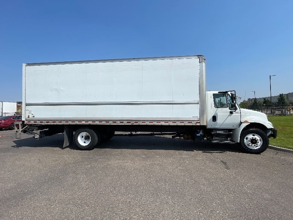 Medium Duty Box Truck-Light and Medium Duty Trucks-International-2019-4300-Greeley-CO-133,747\n\t\tmiles-$ 49,750 - Image 14